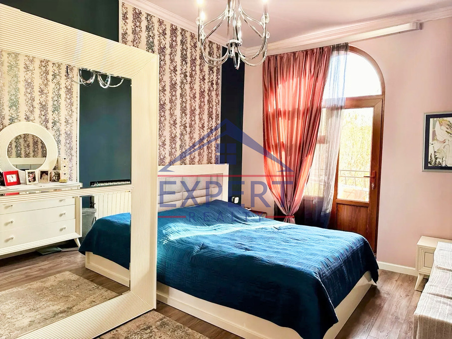 ԿԵՆՏՐՈՆ, ՎԱՐԴԱՆԱՆՑ ՓՈՂՈՑ, 3 ՍԵՆՅԱԿ