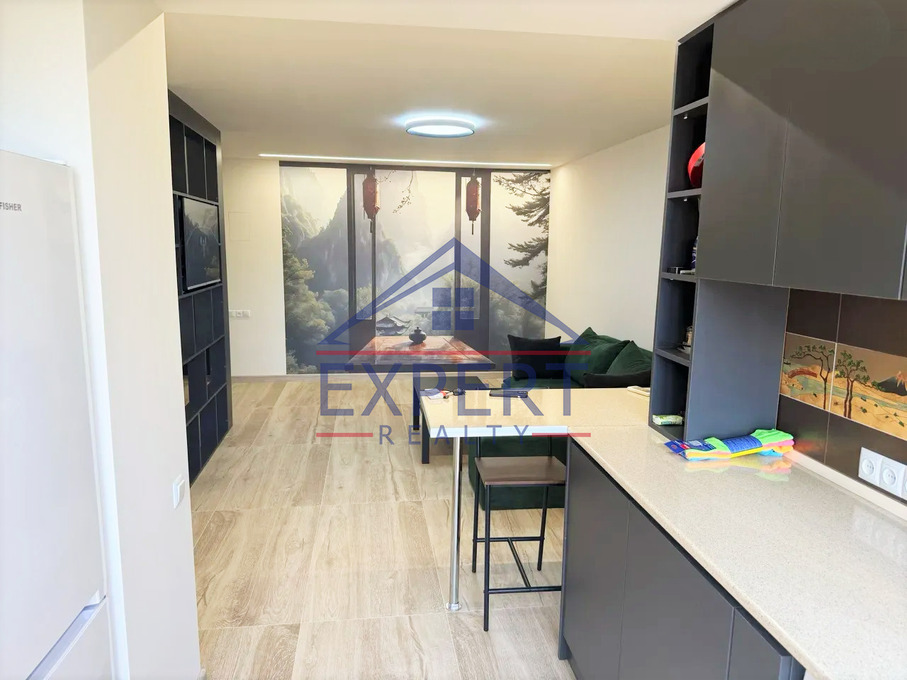 ԿԵՆՏՐՈՆ, ՄԱՇՏՈՑԻ ՊՈՂՈՏԱ, 2 ՍԵՆՅԱԿ