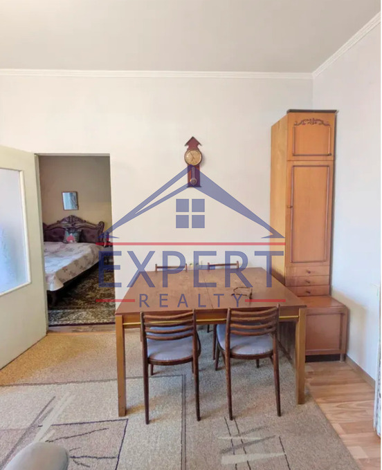 ԿԵՆՏՐՈՆ, ԿՈՂԲԱՑՈՒ ՓՈՂՈՑ, 3 ՍԵՆՅԱԿ