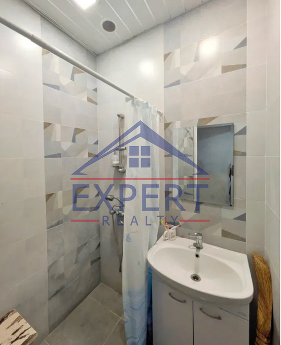 ԿԵՆՏՐՈՆ, ԿՈՂԲԱՑՈՒ ՓՈՂՈՑ, 3 ՍԵՆՅԱԿ