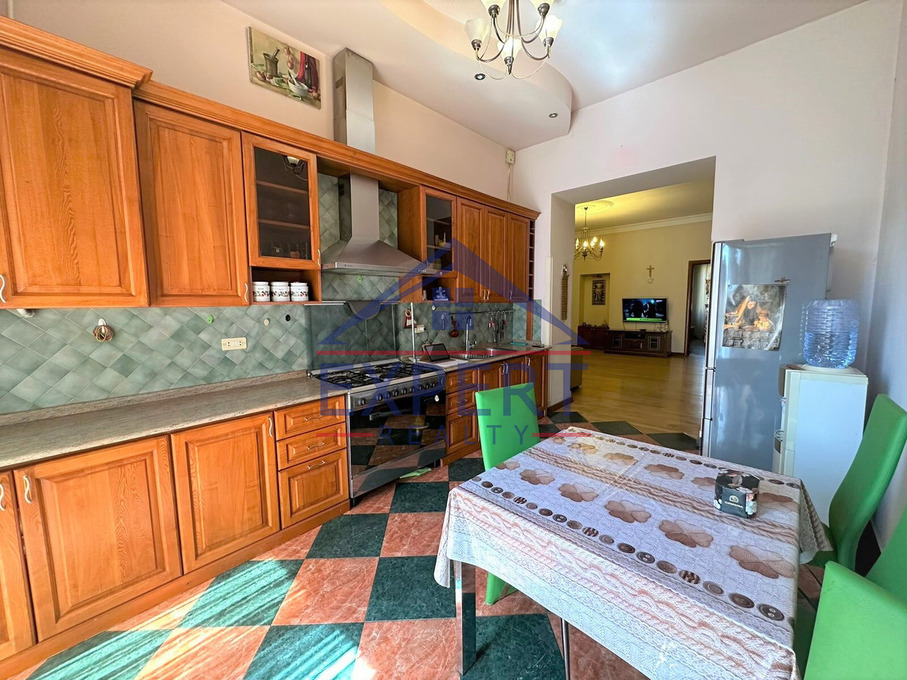 ԿԵՆՏՐՈՆ, ԹՈՒՄԱՆՅԱՆ ՓՈՂՈՑ, 4 ՍԵՆՅԱԿ