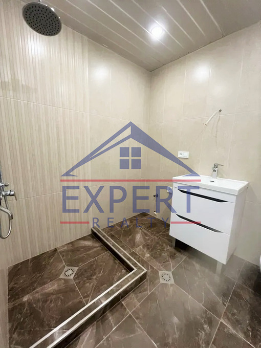 ԿԵՆՏՐՈՆ, ՎԱՐԴԱՆԱՆՑ ՓՈՂՈՑ, 2 ՍԵՆՅԱԿ