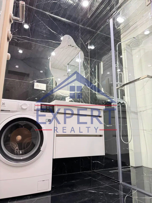 ԿԵՆՏՐՈՆ, ԿՈՂԲԱՑՈՒ ՓՈՂՈՑ, 3 ՍԵՆՅԱԿ