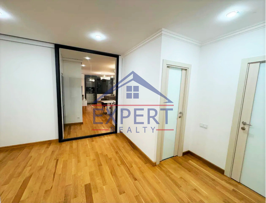 ԿԵՆՏՐՈՆ, ԿՈՂԲԱՑՈՒ ՓՈՂՈՑ, 3 ՍԵՆՅԱԿ