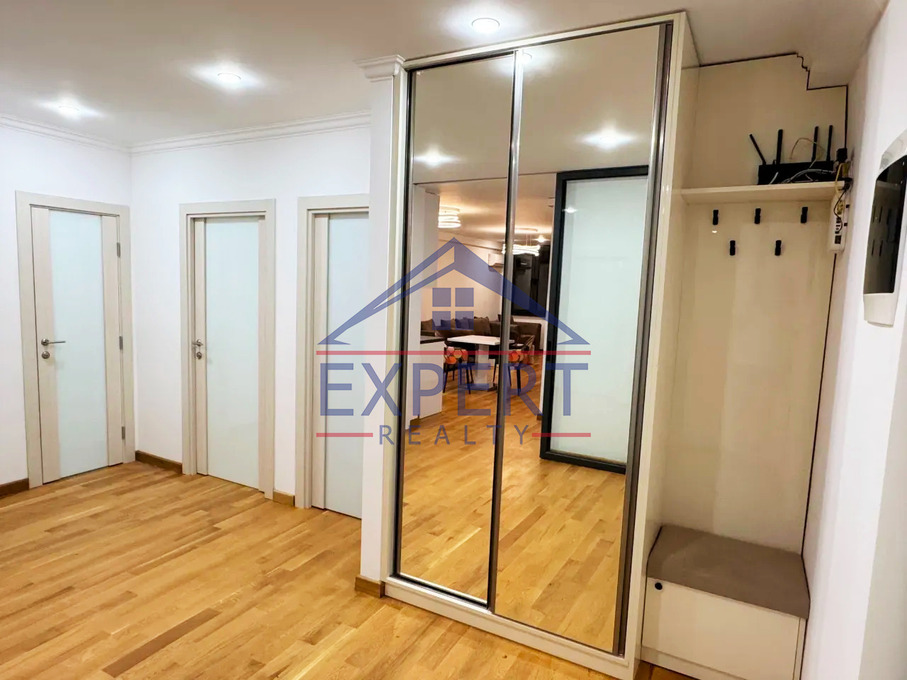 ԿԵՆՏՐՈՆ, ԿՈՂԲԱՑՈՒ ՓՈՂՈՑ, 3 ՍԵՆՅԱԿ