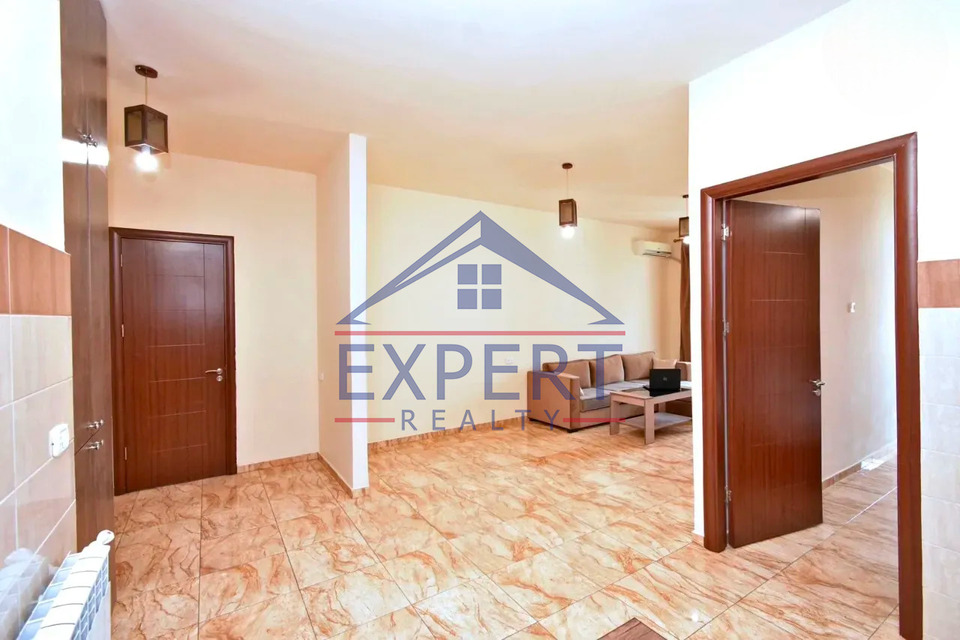 ԿԵՆՏՐՈՆ, ԱՐԱՄԻ ՓՈՂՈՑ, 2 ՍԵՆՅԱԿ