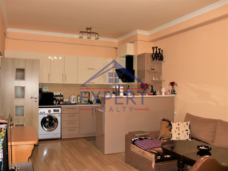 ԿԵՆՏՐՈՆ, ԱՐԳԻՇՏԻ ՓՈՂՈՑ, 2 ՍԵՆՅԱԿ