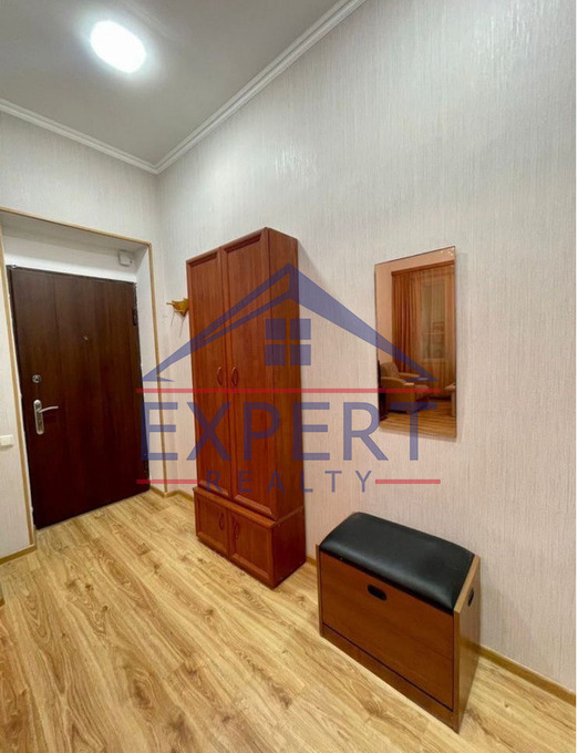 ԿԵՆՏՐՈՆ, ՏԵՐՅԱՆ ՓՈՂՈՑ, 2 ՍԵՆՅԱԿ