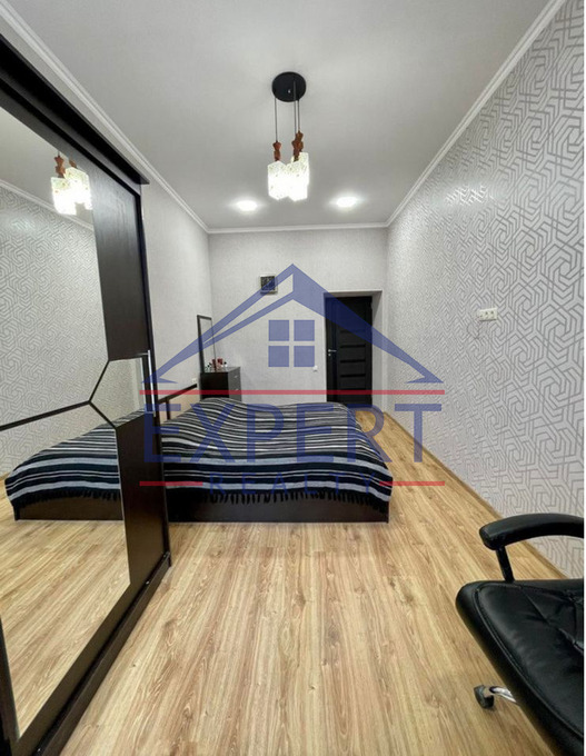 ԿԵՆՏՐՈՆ, ՏԵՐՅԱՆ ՓՈՂՈՑ, 2 ՍԵՆՅԱԿ