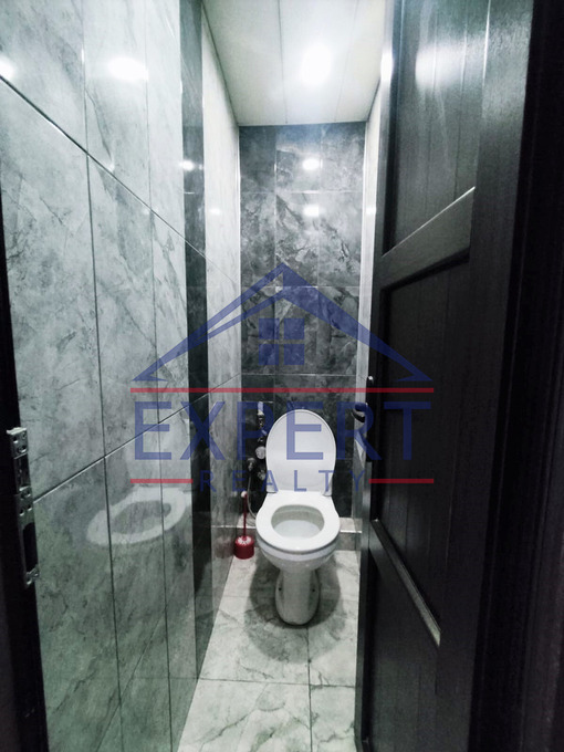 ԿԵՆՏՐՈՆ, ՀԻՆ ԵՐԵՎԱՆՑՈՒ ՓՈՂՈՑ, 3 ՍԵՆՅԱԿ