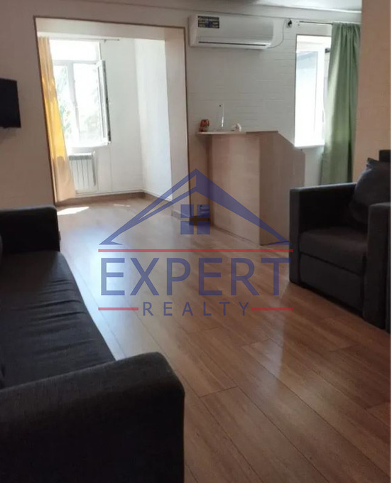 ԱՐԱԲԿԻՐ, ԿՈՄԻՏԱՍԻ ՊՈՂՈՏԱ, 3 ՍԵՆՅԱԿ