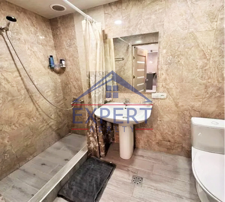 ԿԵՆՏՐՈՆ, ՄԱՇՏՈՑԻ ՊՈՂՈՏԱ, 2 ՍԵՆՅԱԿ