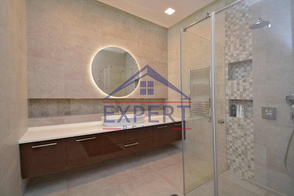 ԿԵՆՏՐՈՆ, ՍԱՐՅԱՆ ՓՈՂՈՑ, 3 ՍԵՆՅԱԿ