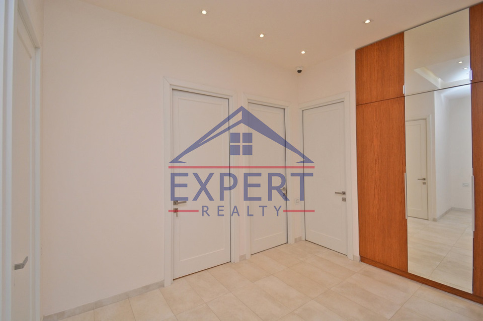 ԿԵՆՏՐՈՆ, ՍԱՐՅԱՆ ՓՈՂՈՑ, 3 ՍԵՆՅԱԿ