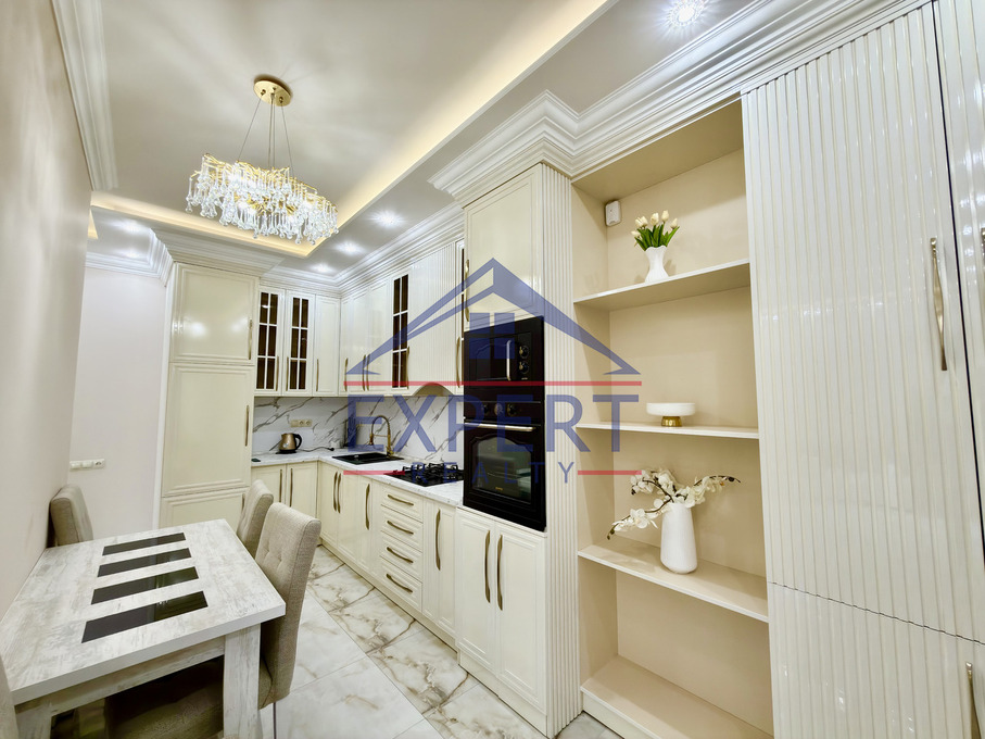 ԿԵՆՏՐՈՆ, ԱՐԳԻՇՏԻ ՓՈՂՈՑ, 3 ՍԵՆՅԱԿ