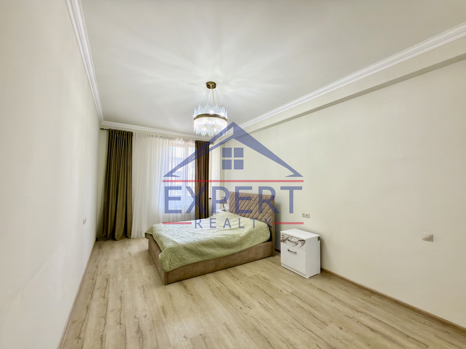 ԿԵՆՏՐՈՆ, ԱՐԳԻՇՏԻ ՓՈՂՈՑ, 3 ՍԵՆՅԱԿ