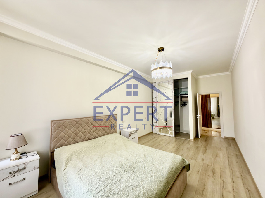 ԿԵՆՏՐՈՆ, ԱՐԳԻՇՏԻ ՓՈՂՈՑ, 3 ՍԵՆՅԱԿ