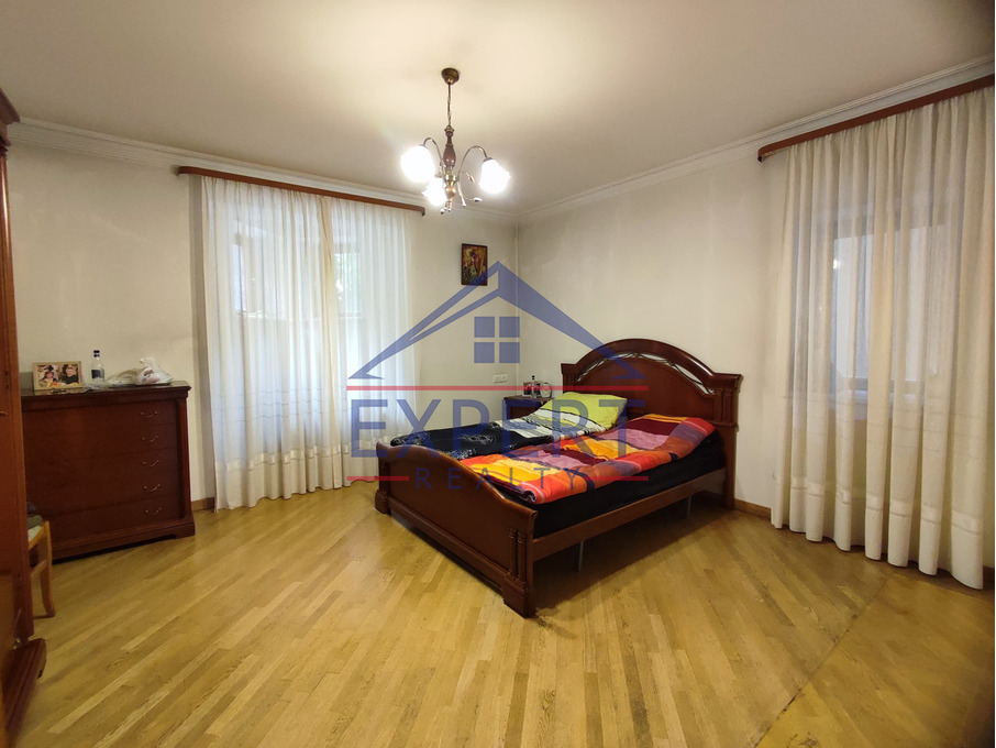 ՔԱՆԱՔԵՌ-ԶԵՅԹՈՒՆ, ԲԱԲԱՅԱՆ ՓՈՂՈՑ, 6 ՍԵՆՅԱԿ