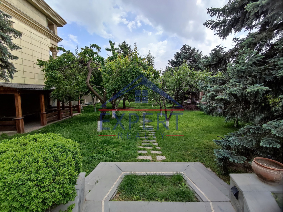 ՔԱՆԱՔԵՌ-ԶԵՅԹՈՒՆ, ԲԱԲԱՅԱՆ ՓՈՂՈՑ, 6 ՍԵՆՅԱԿ