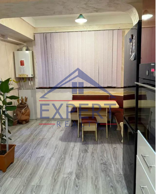 ԴԱՎԹԱՇԵՆ, ՇԻՐԱԶԻ ՓՈՂՈՑ  3 ՍԵՆՅԱԿ