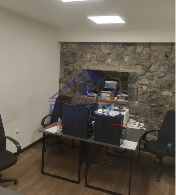 ԱՐԱԲԿԻՐ, ԱԶԱՏՈՒԹՅԱՆ  ՊՈՂՈՏԱ, 3 ՍԵՆՅԱԿ