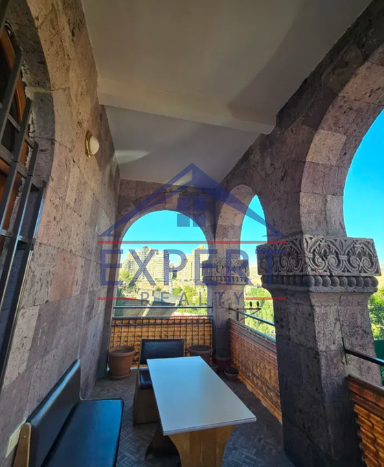 ԿԵՆՏՐՈՆ, ԱԹԵՆՔԻ ՓՈՂՈՑ, 4 ՍԵՆՅԱԿ