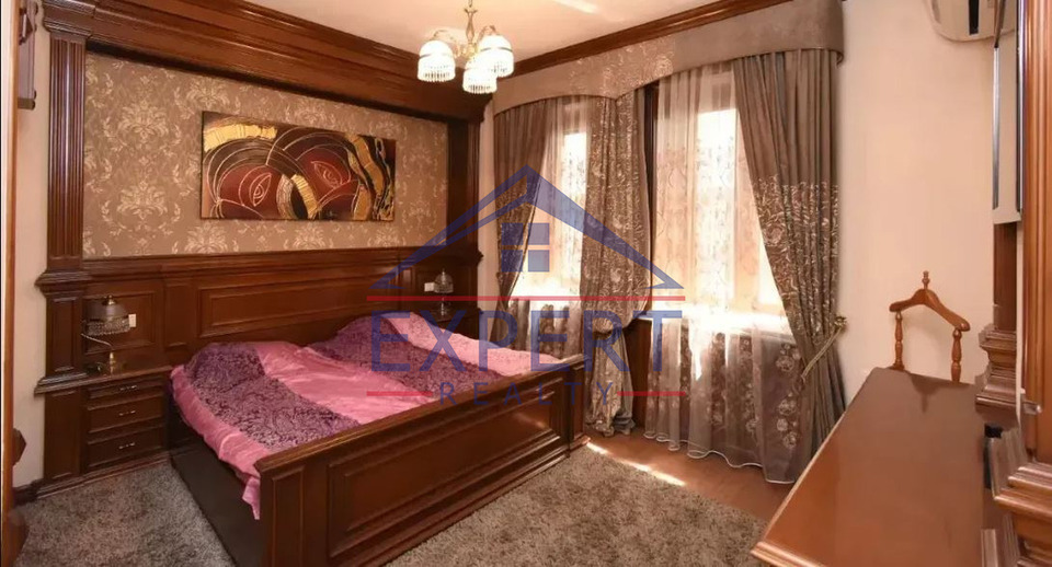 ԿԵՆՏՐՈՆ, ՓԱՎՍՏՈՍ ԲՈՒԶԱՆԴ ՓՈՂՈՑ, 5 ՍԵՆՅԱԿ