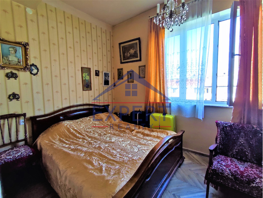 ԱՐԱԲԿԻՐ, ԿՈՄԻՏԱՍԻ ՊՈՂՈՏԱ, 3 ՍԵՆՅԱԿ
