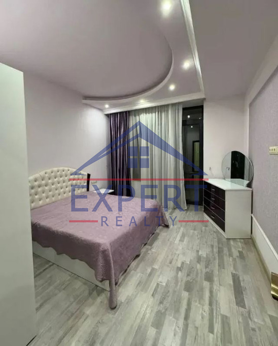 ԿԵՆՏՐՈՆ, ԴԵՐԵՆԻԿ ԴԵՄՐՃՅԱՆ  3 ՍԵՆՅԱԿ