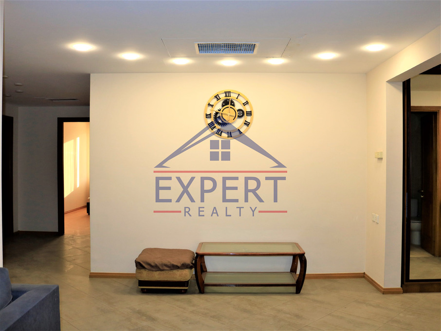 ԿԵՆՏՐՈՆ, ՊԱՐՈՆՅԱՆ ՓՈՂՈՑ, 4 ՍԵՆՅԱԿ