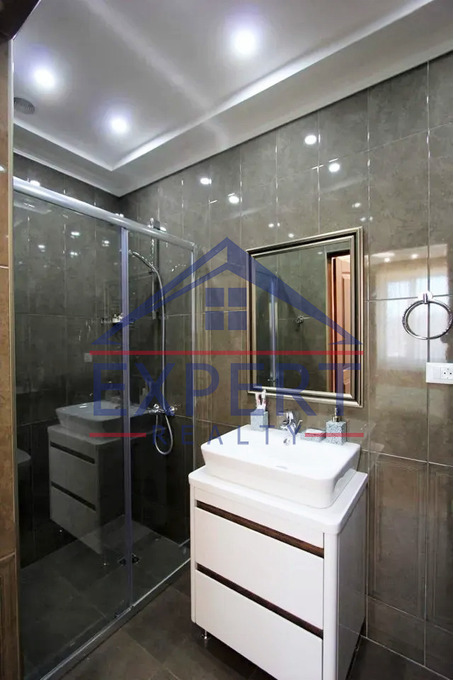 ԿԵՆՏՐՈՆ, ՄԱՇՏՈՑԻ ՊՈՂՈՏԱ, 2 ՍԵՆՅԱԿ