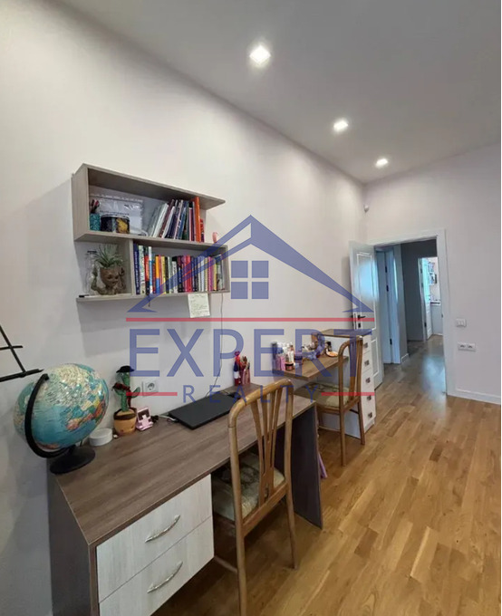 ԱՎԱՆ, ԱԲՈՎՅԱՆ ԹԱՂԱՄԱՍ, 5 ՍԵՆՅԱԿ