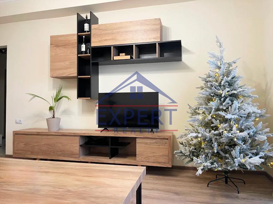 ԿԵՆՏՐՈՆ, ԱՐԳԻՇՏԻ ՓՈՂՈՑ, 2 ՍԵՆՅԱԿ