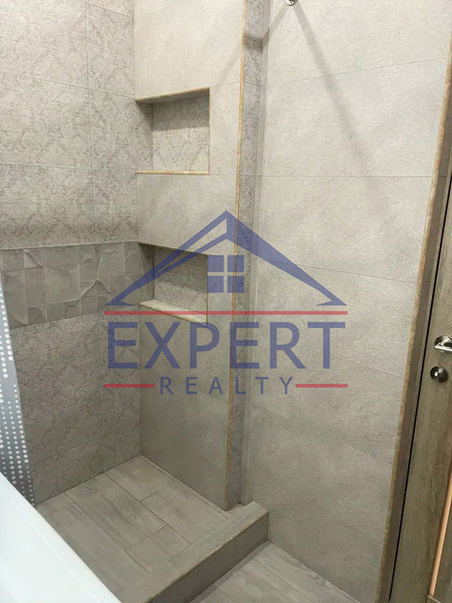 ԿԵՆՏՐՈՆ, ԱՐԳԻՇՏԻ ՓՈՂՈՑ, 2 ՍԵՆՅԱԿ