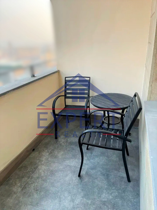 ԿԵՆՏՐՈՆ, ԱՐԳԻՇՏԻ ՓՈՂՈՑ, 2 ՍԵՆՅԱԿ