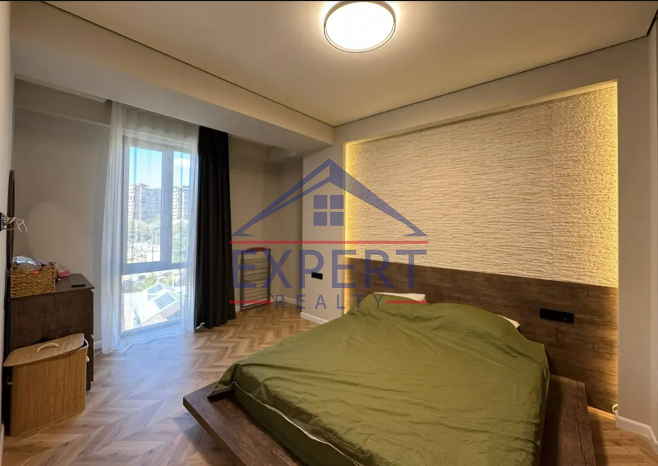 ՔԱՆԱՔԵՌ-ԶԵՅԹՈՒՆ, ԳՈԳՈԼԻ ՓՈՂՈՑ, 3 ՍԵՆՅԱԿ