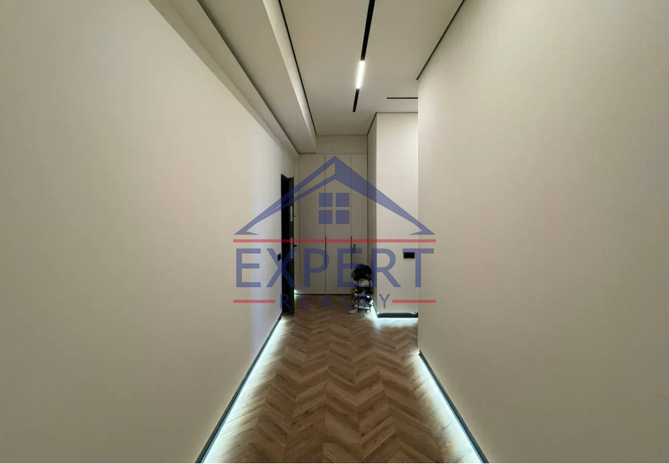 ՔԱՆԱՔԵՌ-ԶԵՅԹՈՒՆ, ԳՈԳՈԼԻ ՓՈՂՈՑ, 3 ՍԵՆՅԱԿ