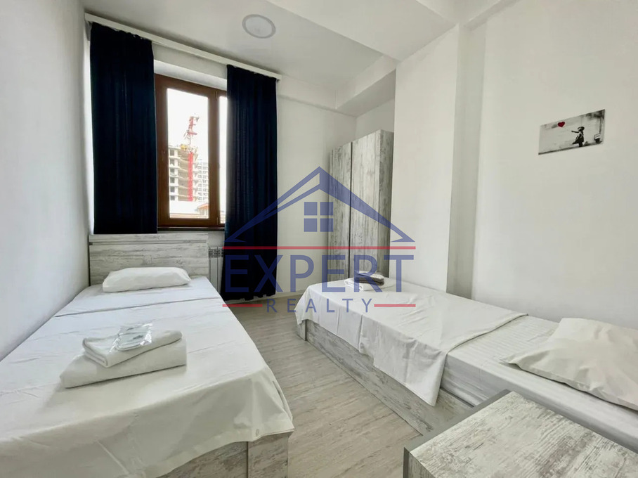 ԿԵՆՏՐՈՆ, ՄԱՇՏՈՑԻ ՊՈՂՈՏԱ, 4 ՍԵՆՅԱԿ