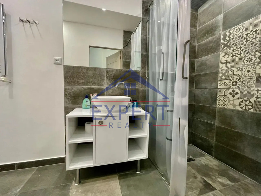 ԿԵՆՏՐՈՆ, ՄԱՇՏՈՑԻ ՊՈՂՈՏԱ, 4 ՍԵՆՅԱԿ