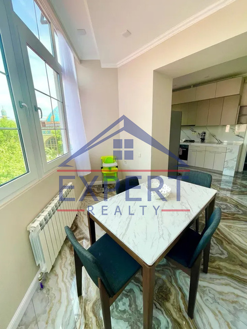 ԿԵՆՏՐՈՆ, ՄԱՇՏՈՑԻ ՊՈՂՈՏԱ, 3 ՍԵՆՅԱԿ