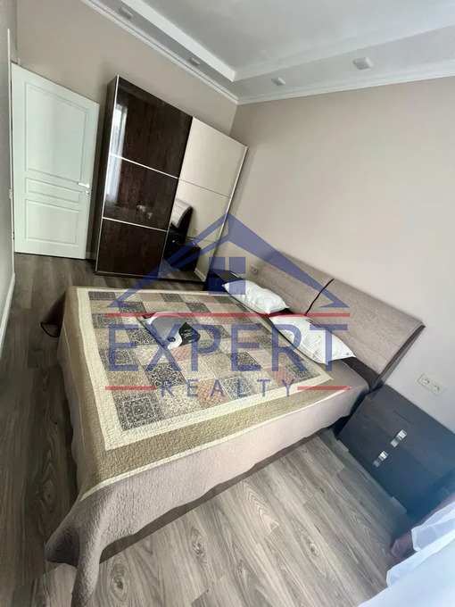 ԿԵՆՏՐՈՆ, ՄԱՇՏՈՑԻ ՊՈՂՈՏԱ, 3 ՍԵՆՅԱԿ