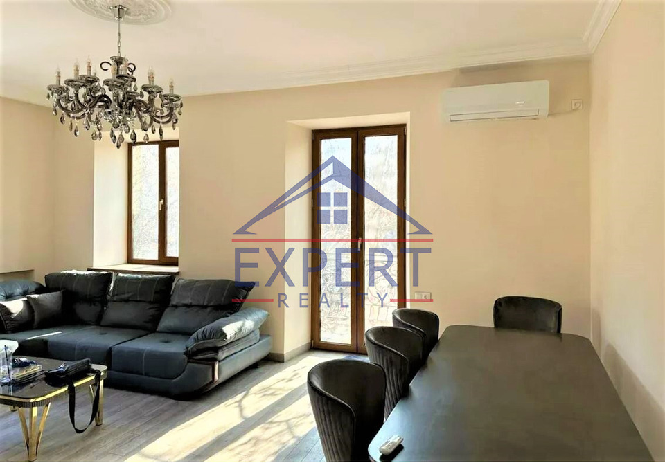 ԿԵՆՏՐՈՆ, ՄԱՇՏՈՑԻ ՊՈՂՈՏԱ, 3 ՍԵՆՅԱԿ