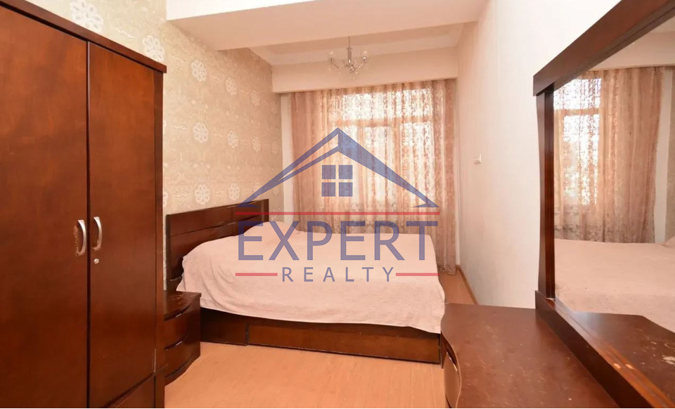 ԱՐԱԲԿԻՐ, ԿՈՄԻՏԱՍԻ ՊՈՂՈՏԱ, 3 ՍԵՆՅԱԿ