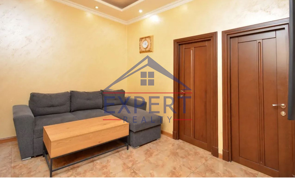 ԱՐԱԲԿԻՐ, ԿՈՄԻՏԱՍԻ ՊՈՂՈՏԱ, 3 ՍԵՆՅԱԿ