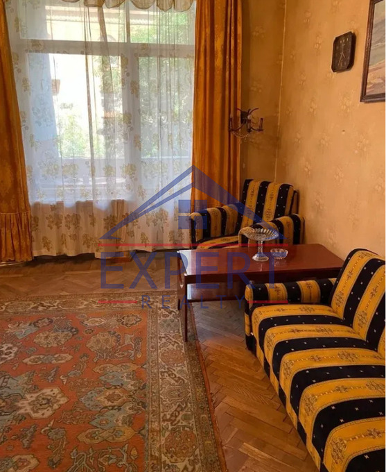 ԿԵՆՏՐՈՆ, ՍՊԵՆԴԻԱՐՅԱՆԻ ՓՈՂՈՑ, 3 ՍԵՆՅԱԿ