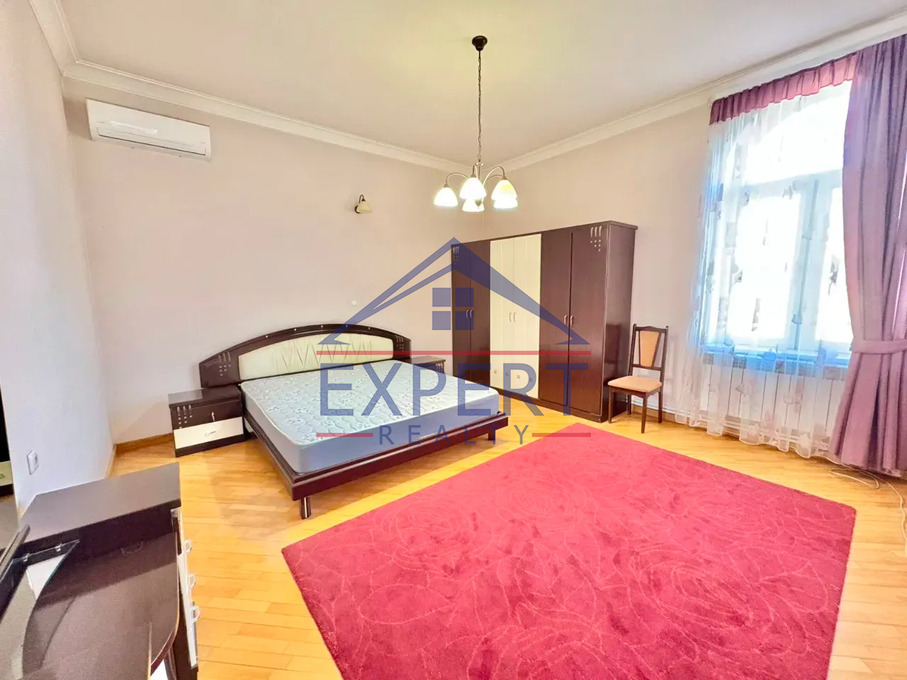 ՆՈՐ ՆՈՐՔ, ԲԱԳՐԵՎԱՆԴ ԹԱՂԱՄԱՍ, 5 ՍԵՆՅԱԿ