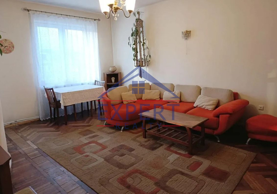 ԱՐԱԲԿԻՐ, ԿՈՄԻՏԱՍԻ ՊՈՂՈՏԱ, 3 ՍԵՆՅԱԿ