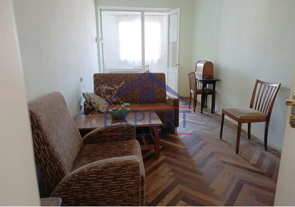 ԱՐԱԲԿԻՐ, ԿՈՄԻՏԱՍԻ ՊՈՂՈՏԱ, 3 ՍԵՆՅԱԿ