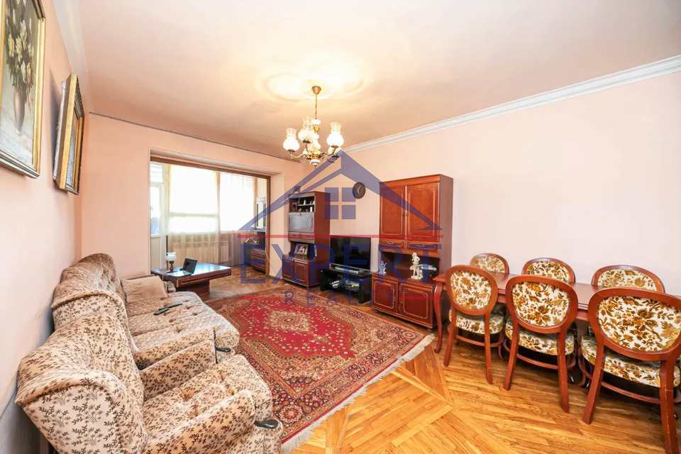 ԱՐԱԲԿԻՐ, ԱՐԱՄ ԽԱՉԱՏՐՅԱՆ ՓՈՂՈՑ, 3 ՍԵՆՅԱԿ