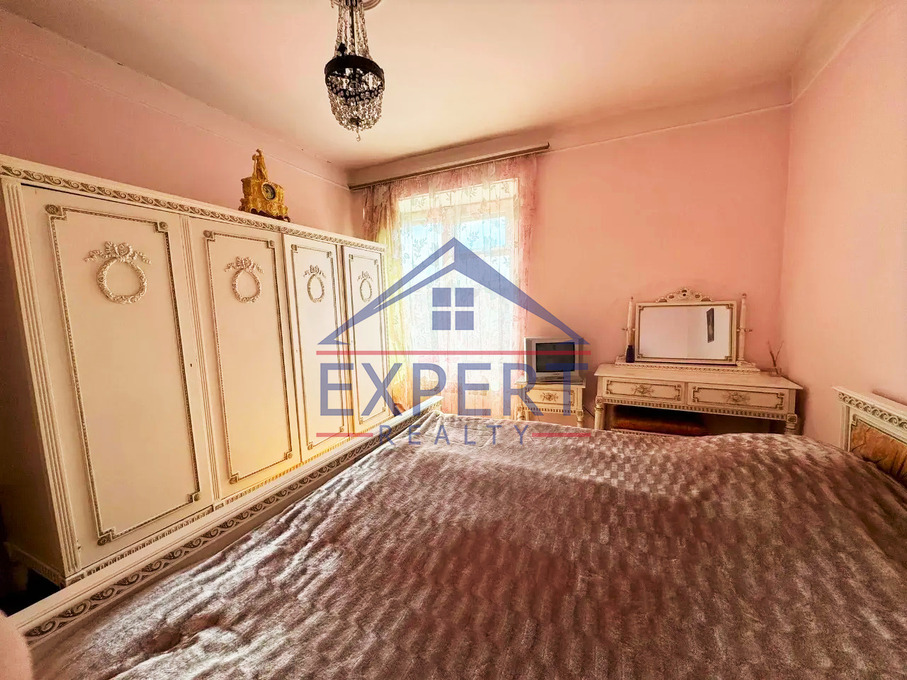 ԱՐԱԲԿԻՐ, ԱՐԱՄ ԽԱՉԱՏՐՅԱՆ ՓՈՂՈՑ, 3 ՍԵՆՅԱԿ